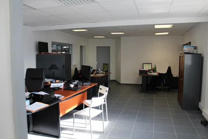 Local d’activités dans Carquefou à louer - Photo de l’immeuble – Image 3 sur 5