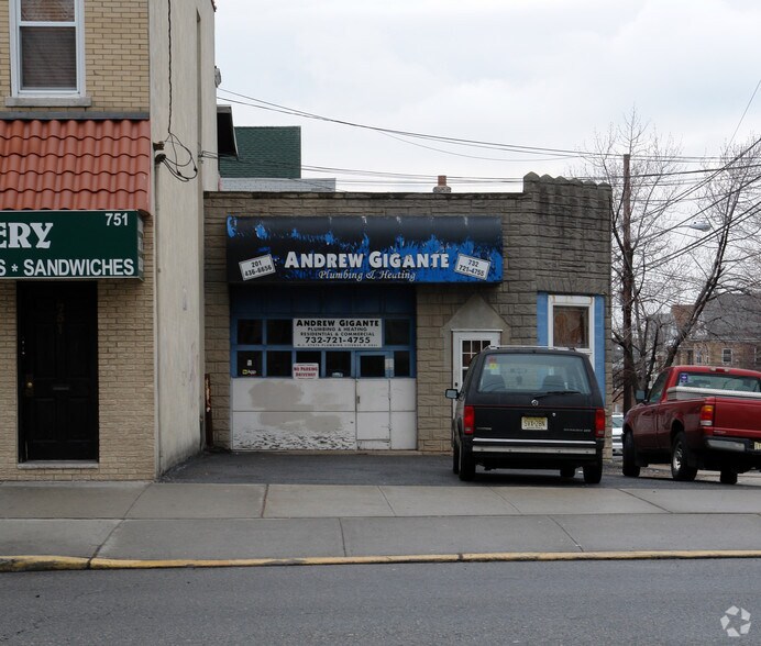 753 Jf Kennedy Blvd, Bayonne, NJ à vendre - Photo de l’immeuble – Image 2 sur 10