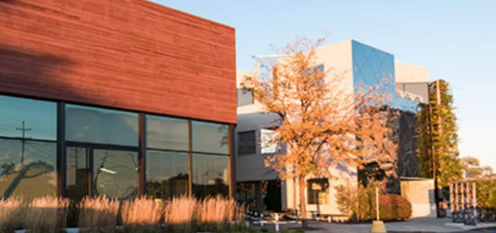 9333 N Milwaukee Ave, Niles, IL à louer Photo principale– Image 1 sur 3