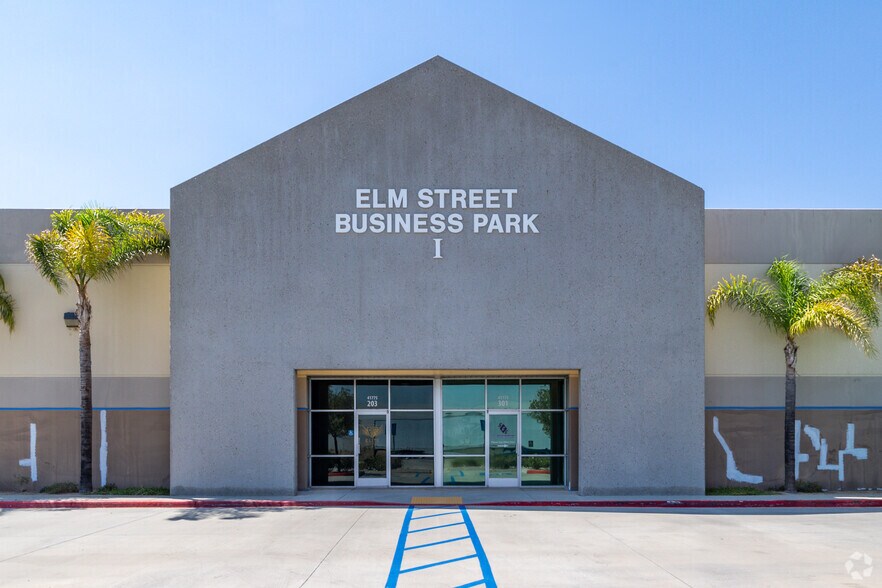 41775 Elm St, Murrieta, CA à louer - Photo de l’immeuble – Image 3 sur 5