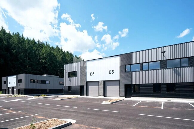 Plus de détails pour Local d’activités à vendre