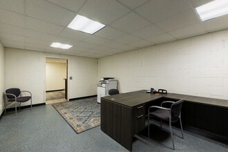 2430 Central Ave, Minneapolis, MN à louer Photo intérieure– Image 1 sur 4