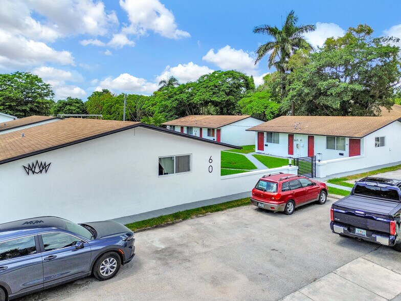 60-74 NW 161st St, Miami, FL à vendre - Photo de l’immeuble – Image 2 sur 9