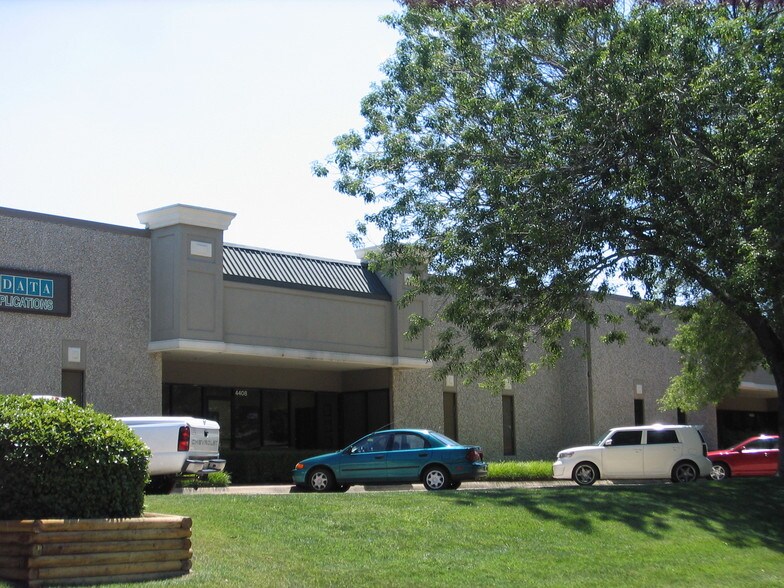 4401-4419 Westgrove Dr, Addison, TX à louer - Photo de l’immeuble – Image 2 sur 2