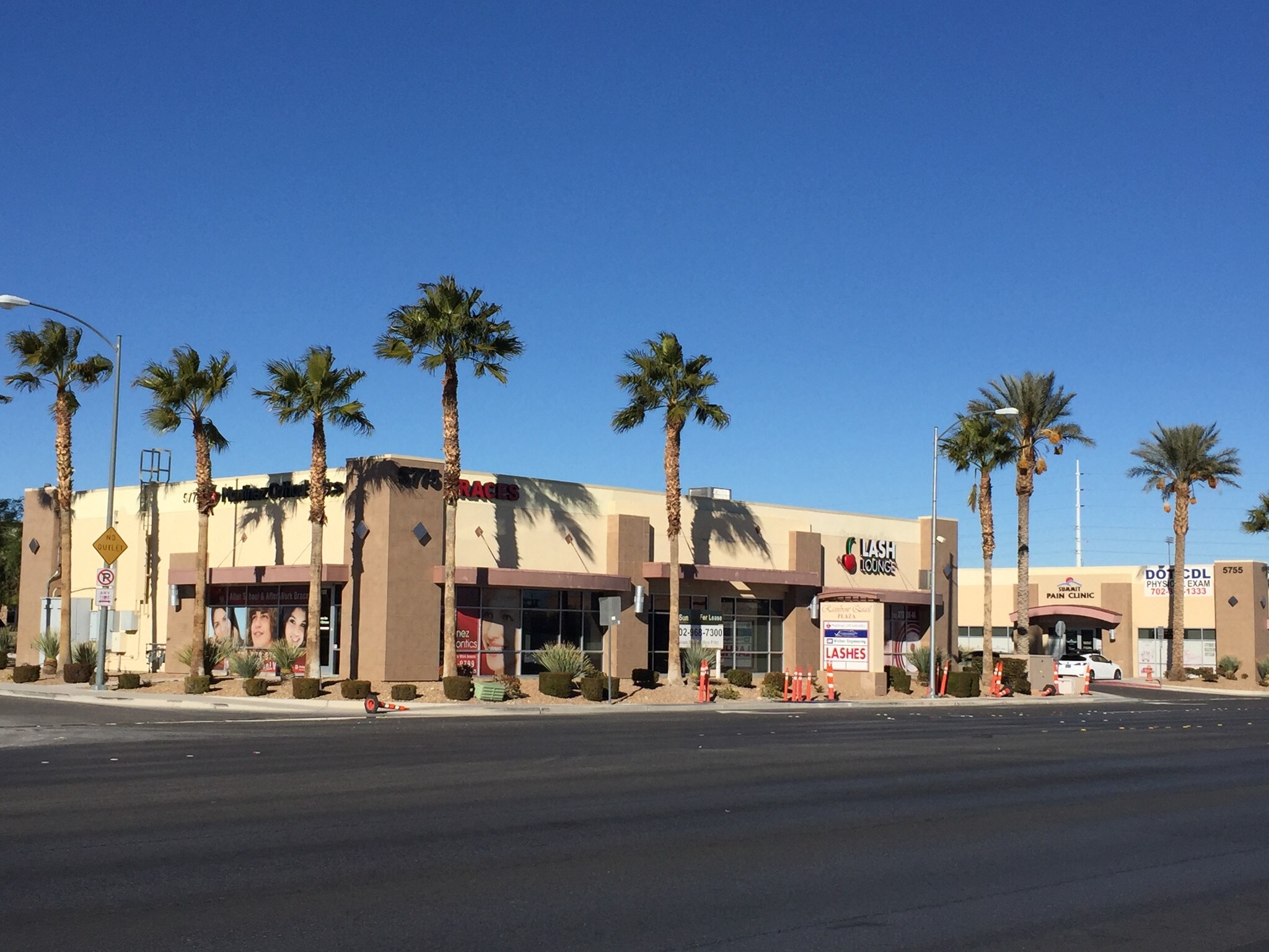 5775 S Rainbow Blvd, Las Vegas, NV à louer Photo principale– Image 1 sur 5
