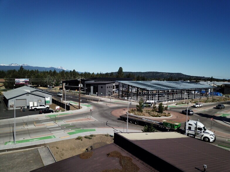 625 SE 9th St, Bend, OR à vendre - Photo de l’immeuble – Image 2 sur 13