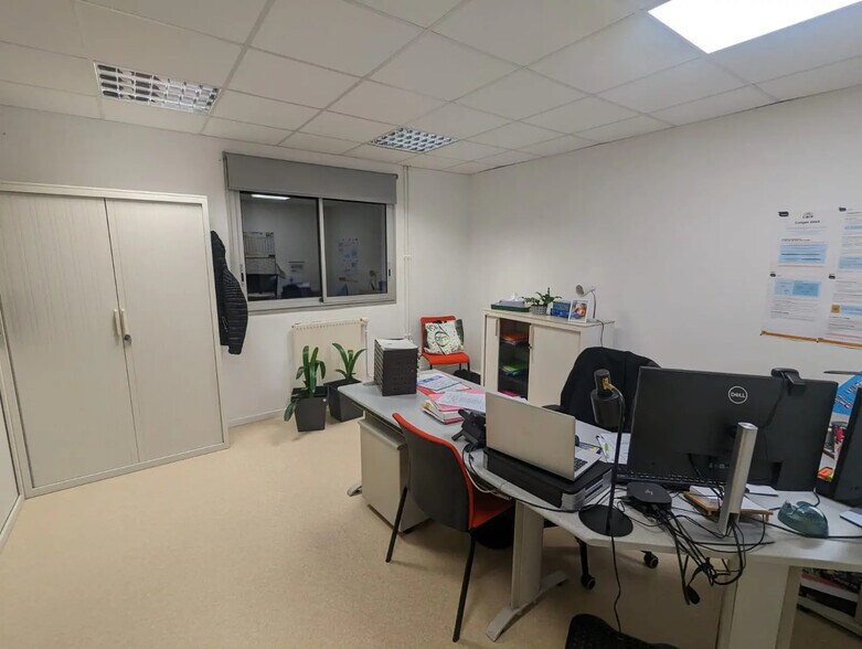Bureau dans Évreux à louer - Photo de l’immeuble – Image 3 sur 7