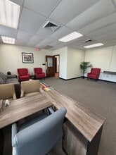 1515 N Harlem Ave, Oak Park, IL à louer Photo intérieure– Image 2 sur 7
