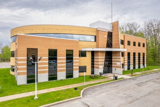 Plus de détails pour 420 Boul Armand-Frappier, Laval, QC - Bureau à louer