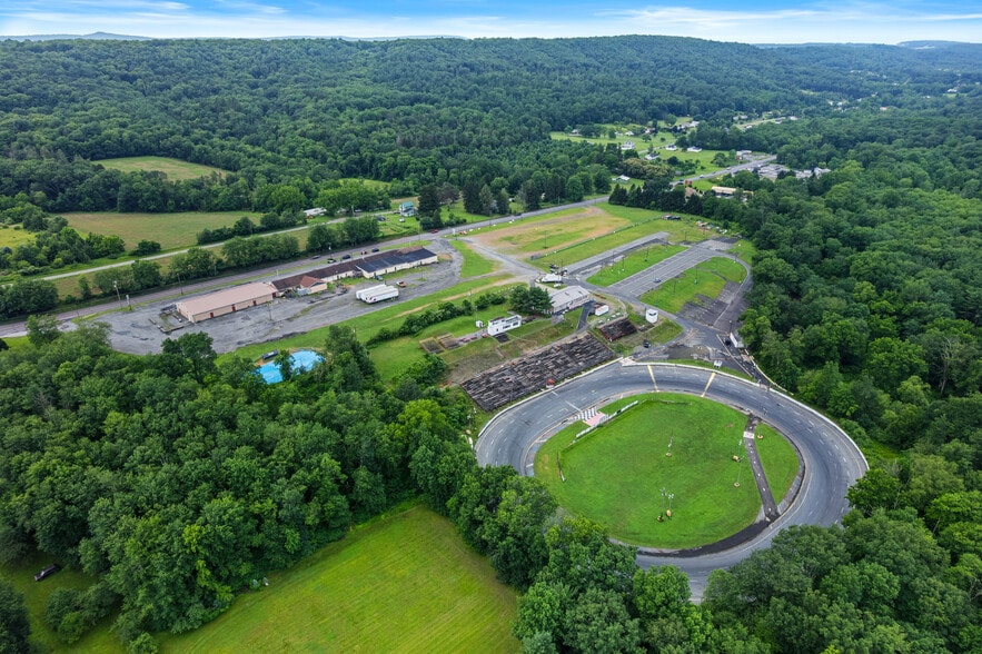 2522 Blakeslee Boulevard Dr E, Lehighton, PA à vendre - Aérien – Image 2 sur 29