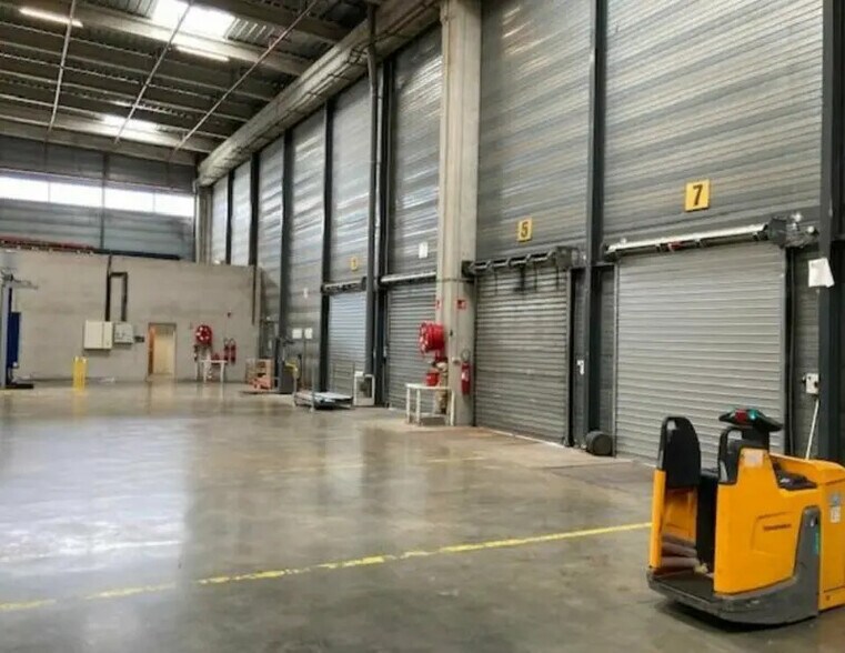 Industriel/Logistique dans Mions à louer - Photo de l’immeuble – Image 2 sur 20