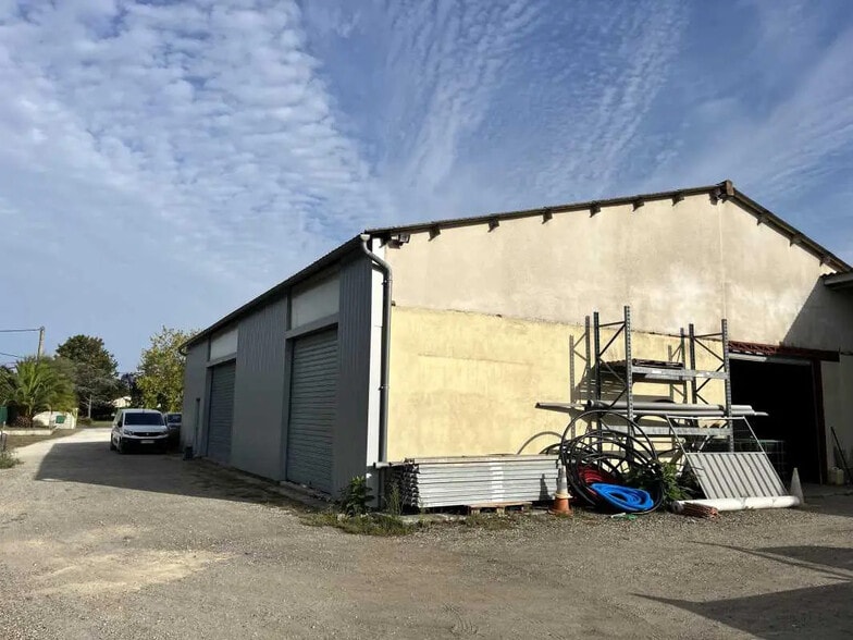 Local d'activités dans Saint-André-de-Cubzac à vendre - Photo de l’immeuble – Image 2 sur 6