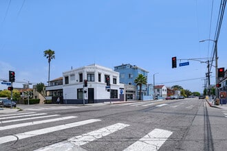 901-907 Pacific Ave, Venice, CA à louer Photo de l’immeuble– Image 2 sur 21