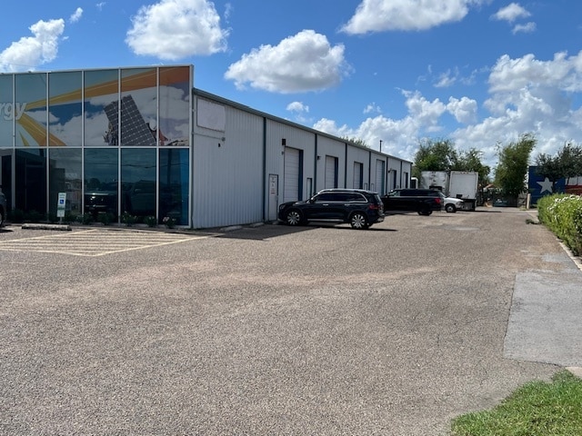400 E Pecan Ave, McAllen, TX à louer Photo intérieure– Image 1 sur 13