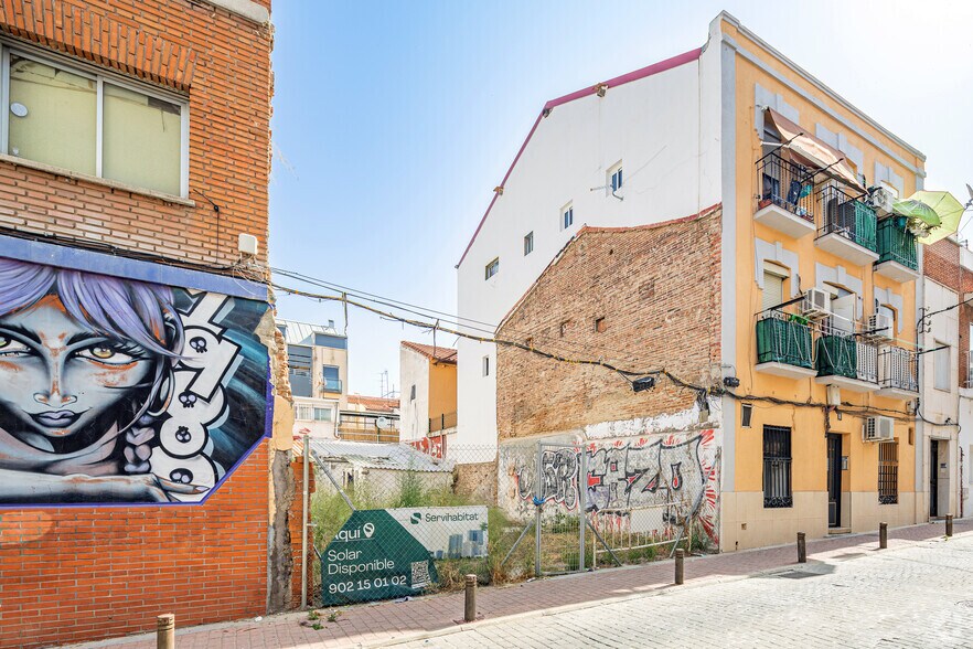 Calle de Tomás García, 9, Madrid, Madrid à vendre - Photo de l’immeuble – Image 3 sur 3