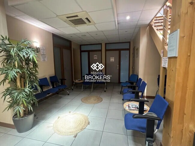 Plus de détails pour Bureau à louer