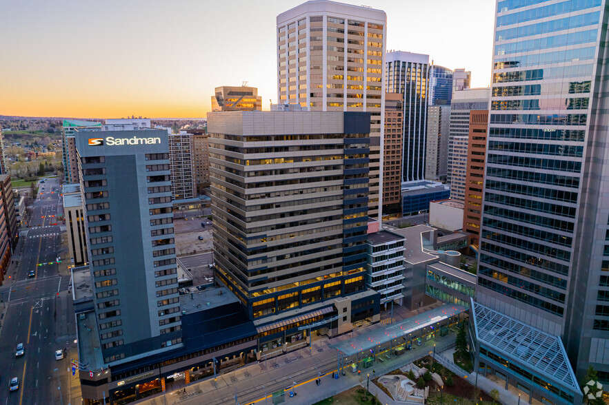 840 7th Ave SW, Calgary, AB à louer - Photo de l’immeuble – Image 3 sur 5