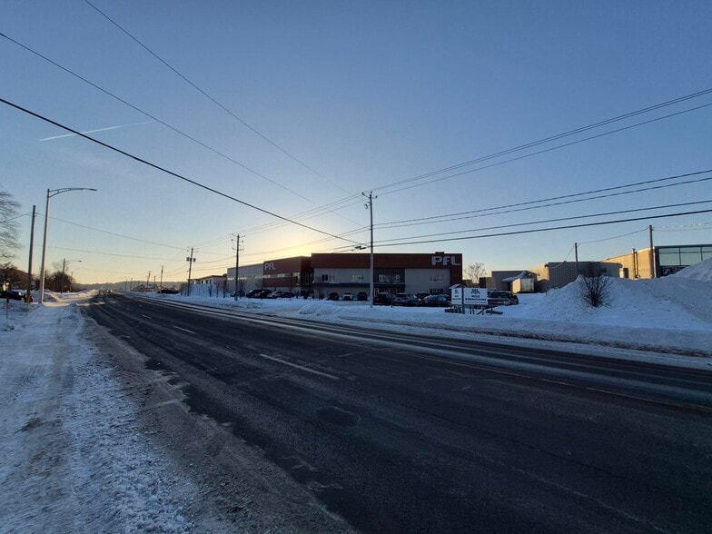 8900 Boul Guillaume-Couture, Lévis, QC à vendre - Photo de l’immeuble – Image 3 sur 4