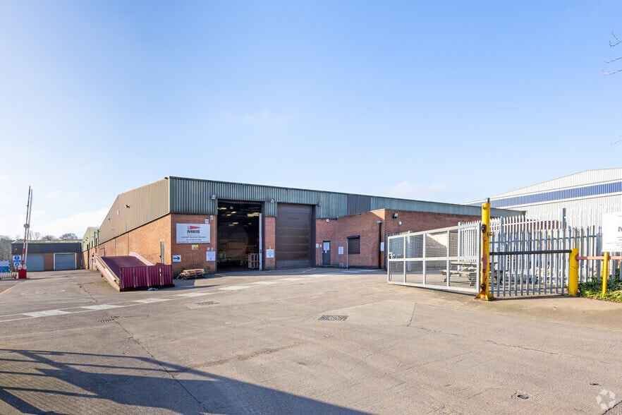 Units 1-3 Trent Ln, Castle Donington à louer - Photo de l’immeuble – Image 1 sur 7