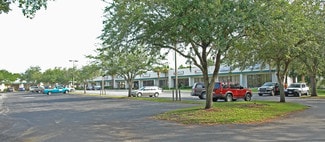 Plus de détails pour 1560-1582 N Meadowcrest Blvd, Crystal River, FL - Bureau/Local commercial à louer