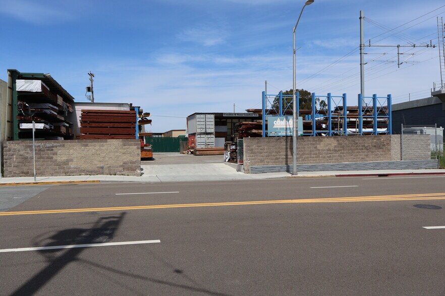 117 E 25th Ave, San Mateo, CA à louer - Photo de l’immeuble – Image 3 sur 7