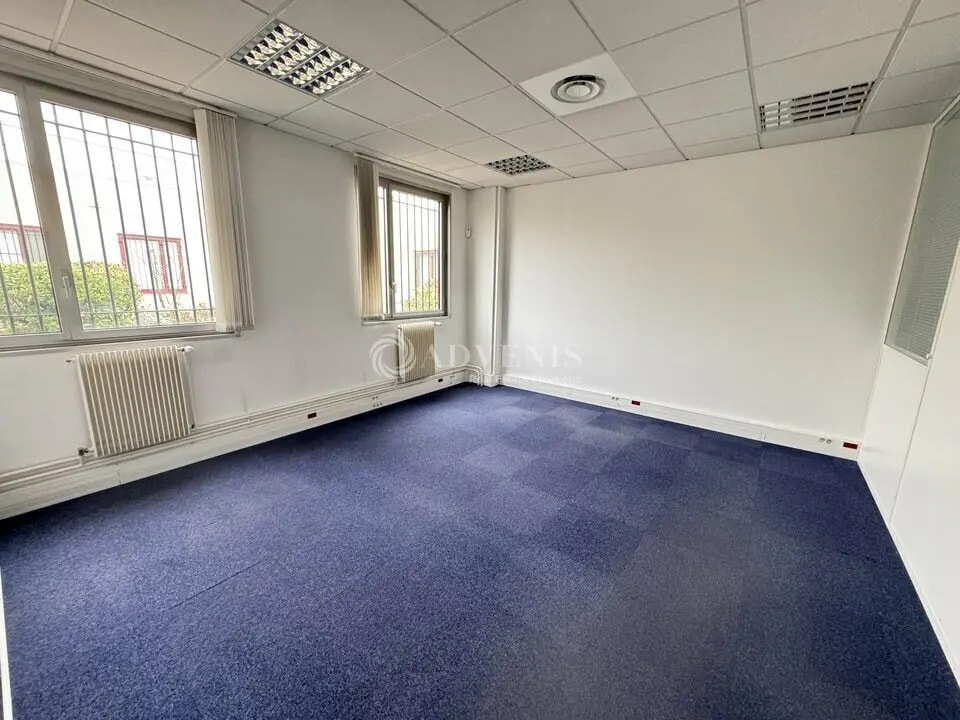 Bureau dans Villepinte à vendre Photo de l’immeuble– Image 1 sur 9