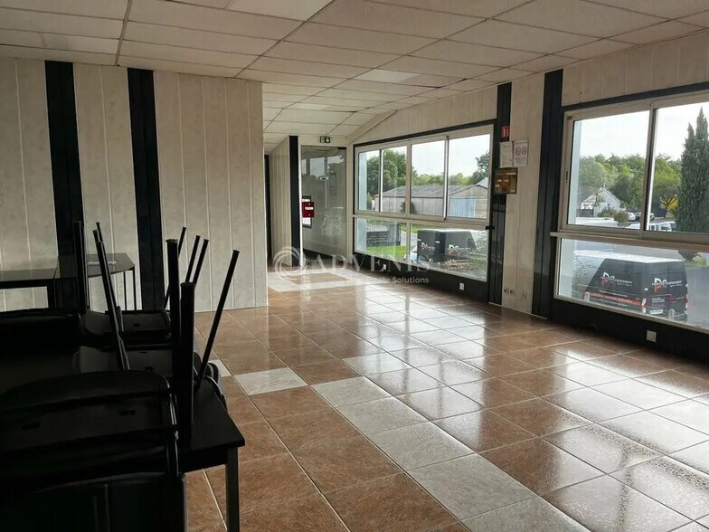 Local d’activités dans INDRE à louer - Photo intérieure – Image 2 sur 5