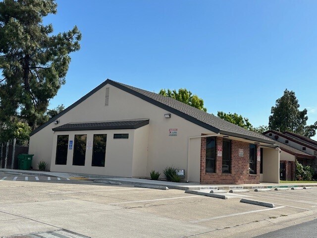 4651 Quail Lakes Dr, Stockton, CA à louer - Photo de l’immeuble – Image 3 sur 28