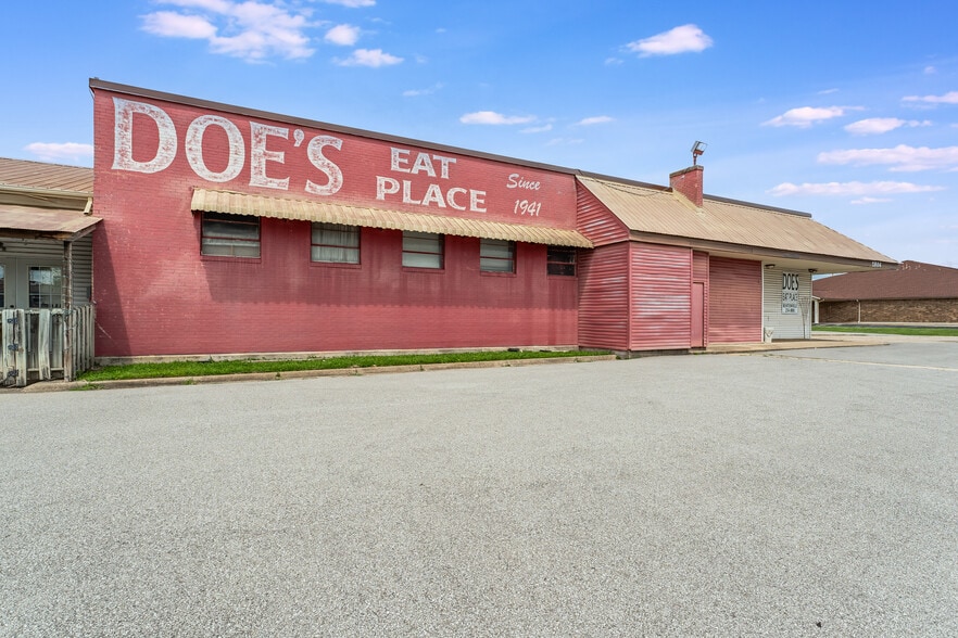 2806 S Walton Blvd, Bentonville, AR à vendre - Photo de l’immeuble – Image 1 sur 1