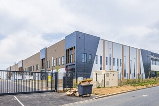 Plus de détails pour Avenue Jeanne Garnerin, Wissous - Local d'activités à louer