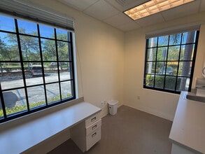4849 Lake Worth Rd, Greenacres, FL à louer Photo intérieure– Image 2 sur 5