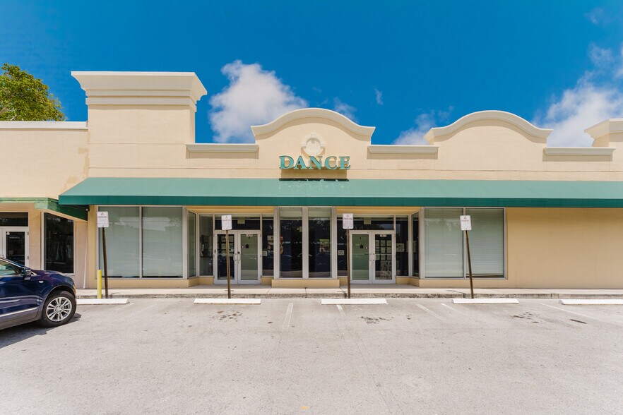 1817-1847 NE 25th St, Lighthouse Point, FL à louer - Photo de l’immeuble – Image 3 sur 46