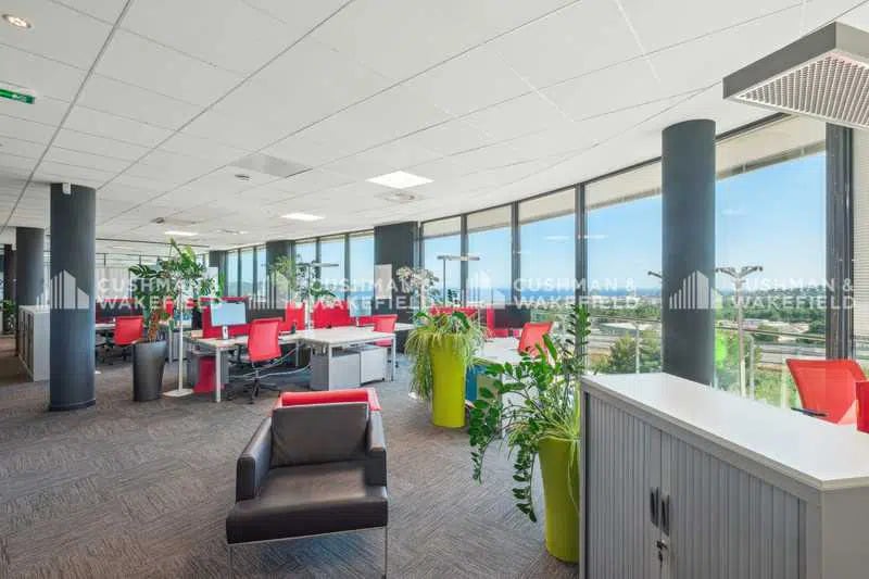 147 Avenue Du Jujubier, La Ciotat à louer - Photo de l’immeuble – Image 3 sur 14