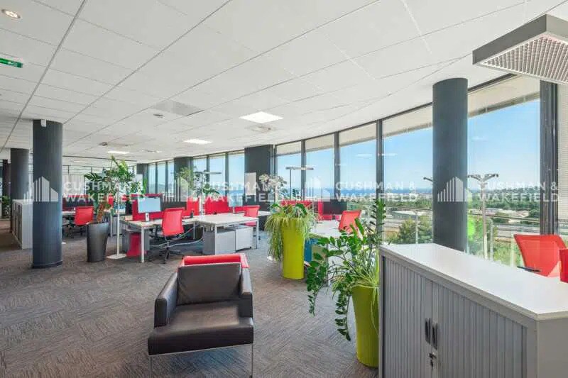 67 Avenue Du Jujubier, La Ciotat à louer - Photo de l’immeuble – Image 3 sur 14