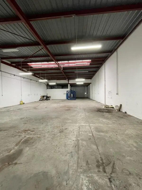 Plus de détails pour Bureau, Local d'activités à louer