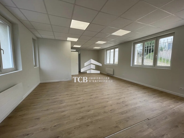 Bureau dans Nantes à louer - Photo de l’immeuble – Image 2 sur 3