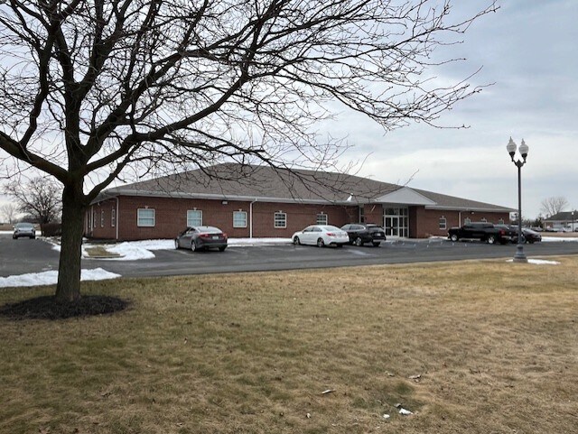 8415 E 56th St, Indianapolis, IN à vendre - Photo de l’immeuble – Image 2 sur 2