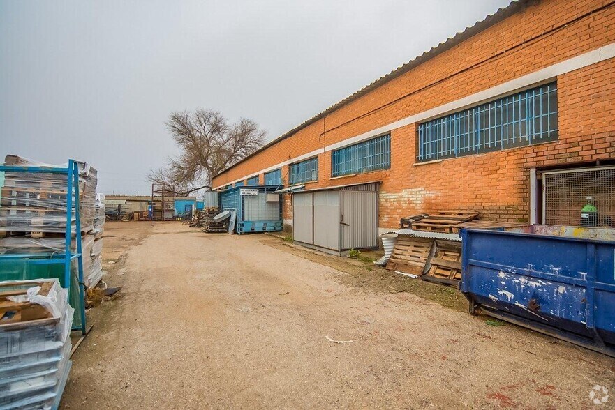 Industriel/Logistique dans Camarma de Esteruelas, Madrid à vendre - Photo de l’immeuble – Image 3 sur 11