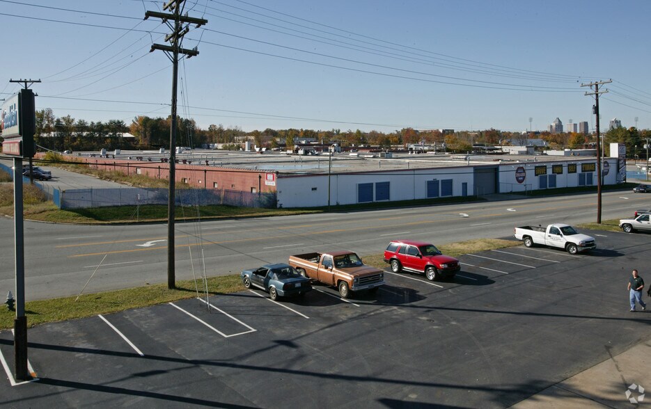 1900 E Bessemer Ave, Greensboro, NC à vendre - Photo principale – Image 1 sur 3