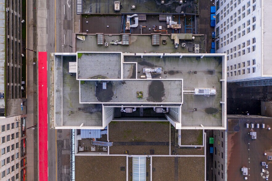 626 W Pender St, Vancouver, BC à louer - Photo de l’immeuble – Image 2 sur 6