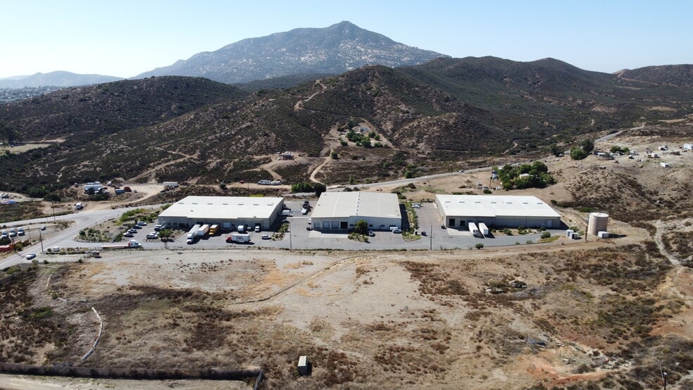 24024 Humphries Rd, Tecate, CA à vendre - Aérien – Image 2 sur 14