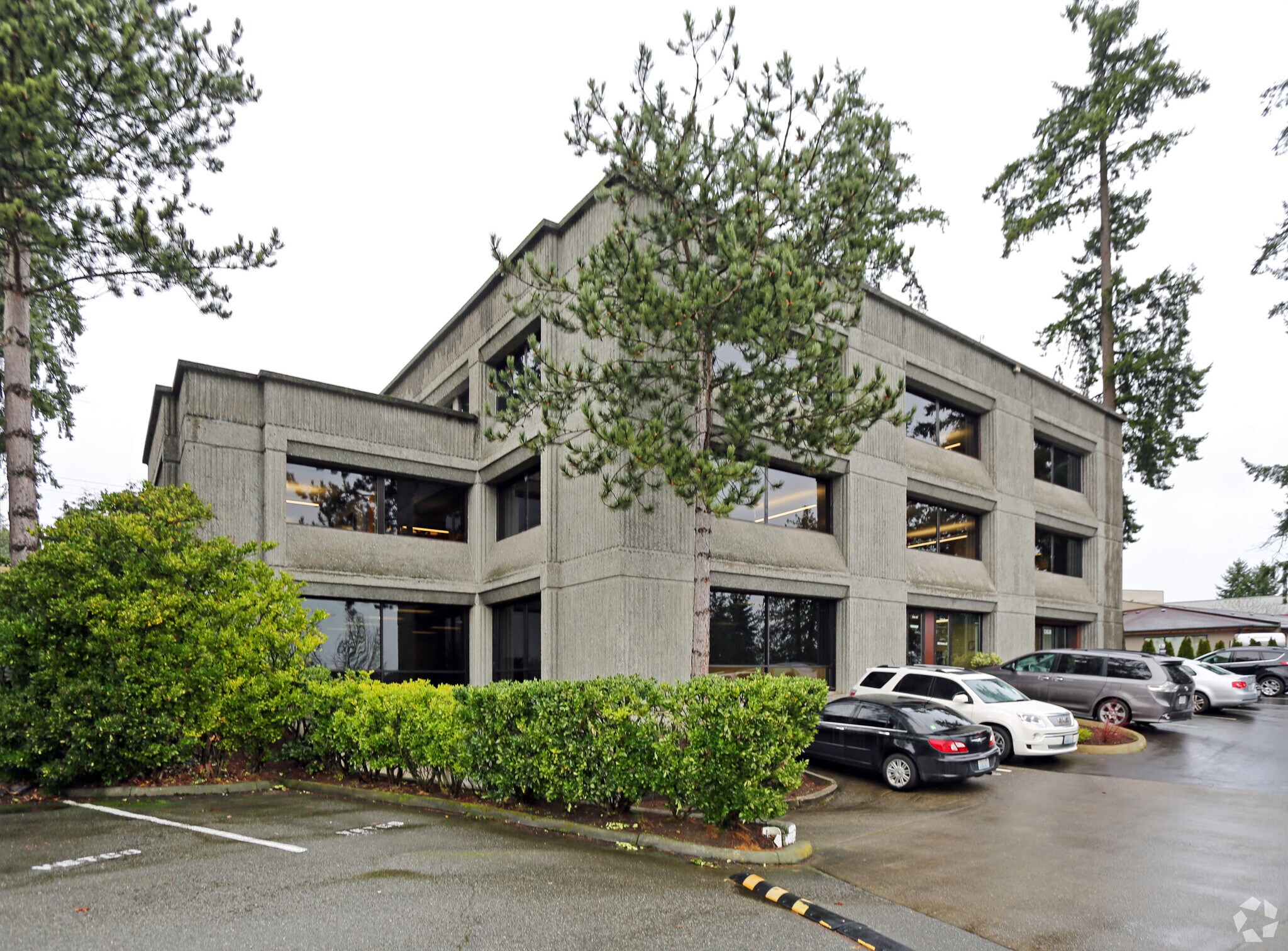 12828 Northup Way, Bellevue, WA à louer Photo principale– Image 1 sur 10
