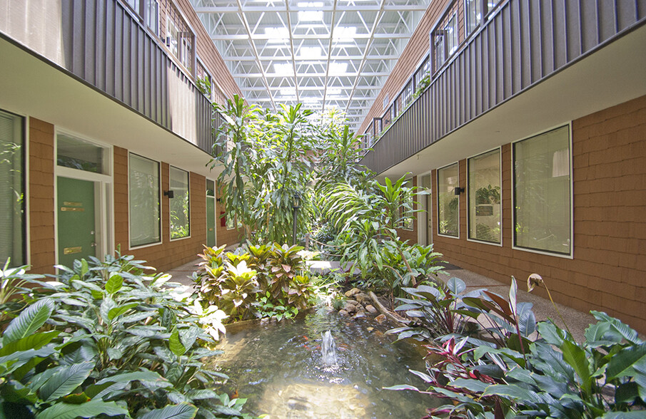 4300 S I-10 Service Rd, Metairie, LA à louer - Photo de l’immeuble – Image 2 sur 2