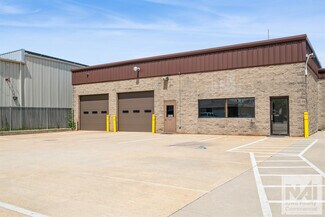 Plus de détails pour 1030 Old Marion Rd NE, Cedar Rapids, IA - Local d'activités à louer
