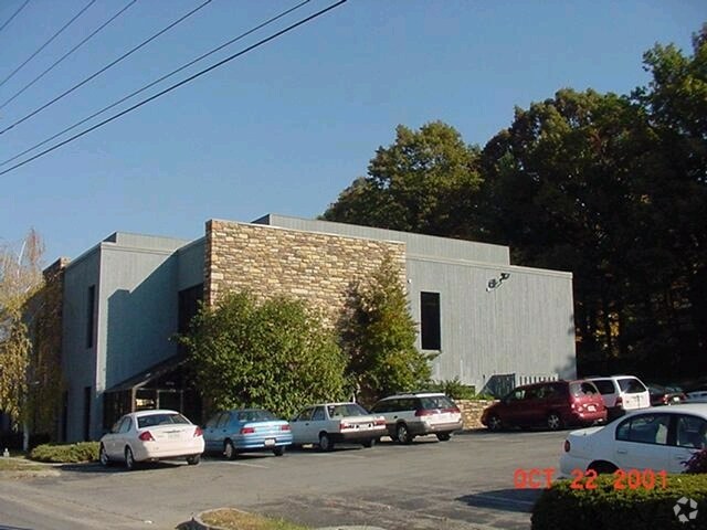 3902-3904 Franklin Rd, Roanoke, VA à louer - Photo de l’immeuble – Image 3 sur 8