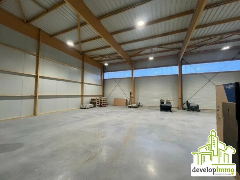 Local d'activités dans Colombelles à vendre - Photo intérieure – Image 2 sur 6