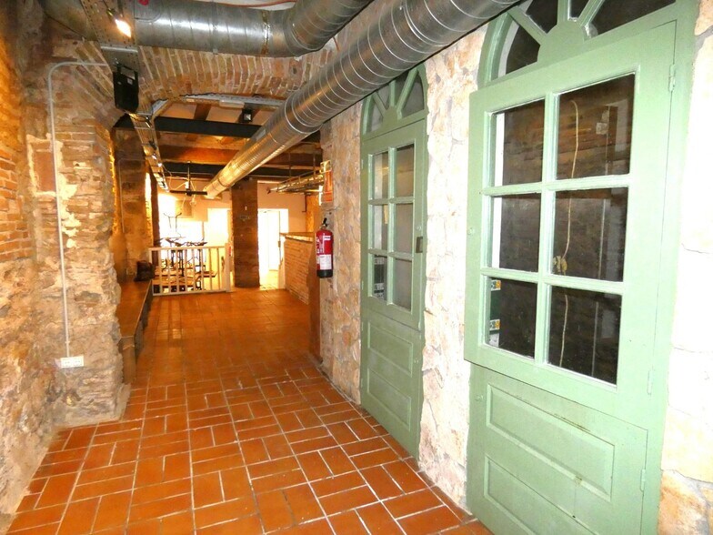 View Photo