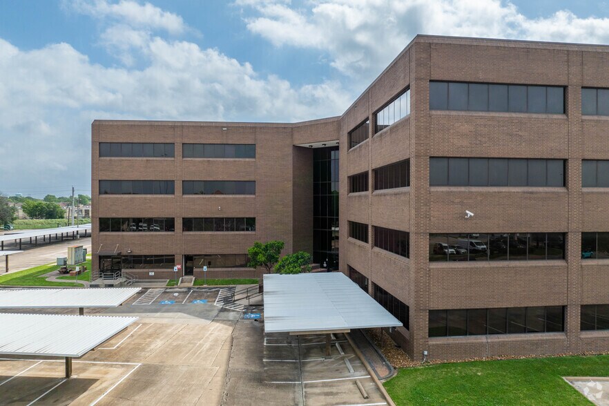 9724 Beechnut St, Houston, TX à vendre - Photo de l’immeuble – Image 2 sur 5