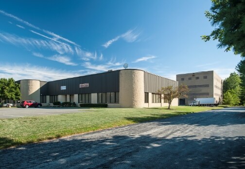 676-686 Elmwood Ave, Sharon Hill, PA à louer Photo principale– Image 1 sur 3