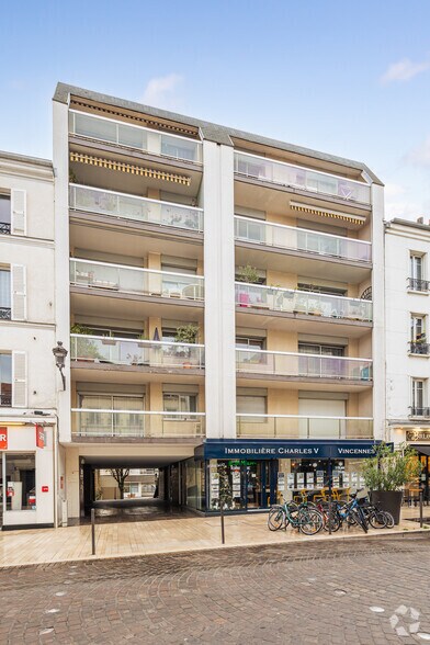Immeuble residentiel dans Vincennes à vendre - Photo de l’immeuble – Image 2 sur 2